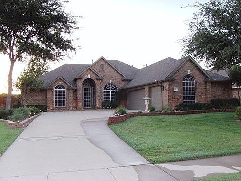 1st image of 2517 Royal Birkdale Dr