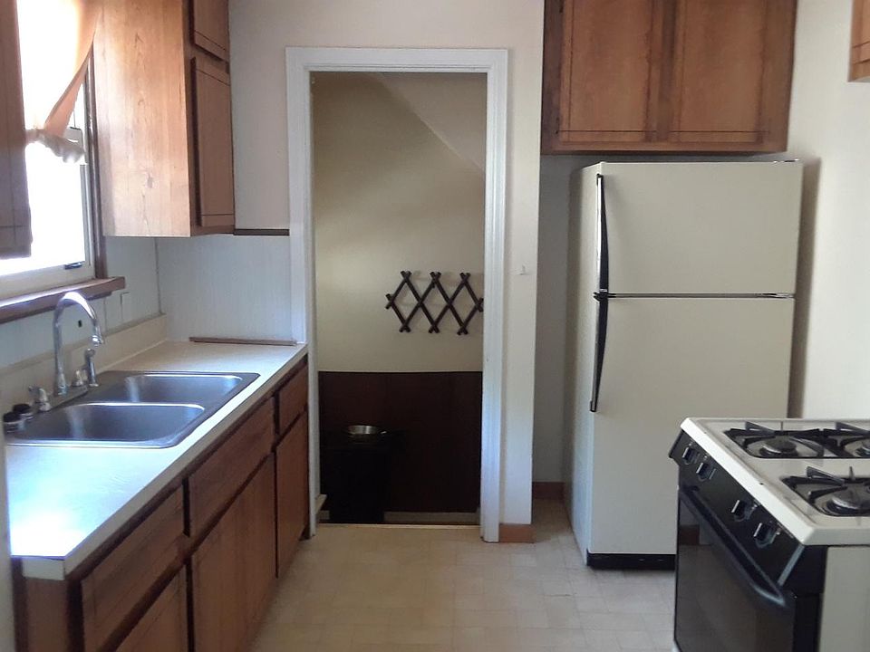 2nd image of 7599 Hipp St