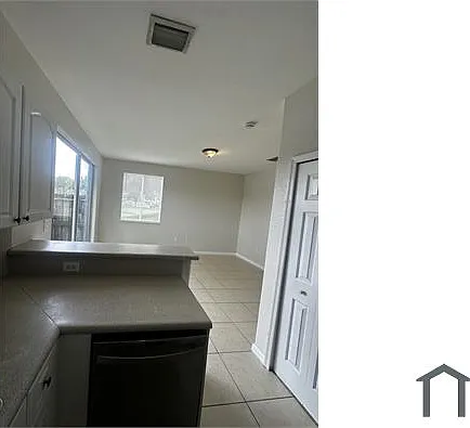2718 SE 15th Pl — Photo 3
