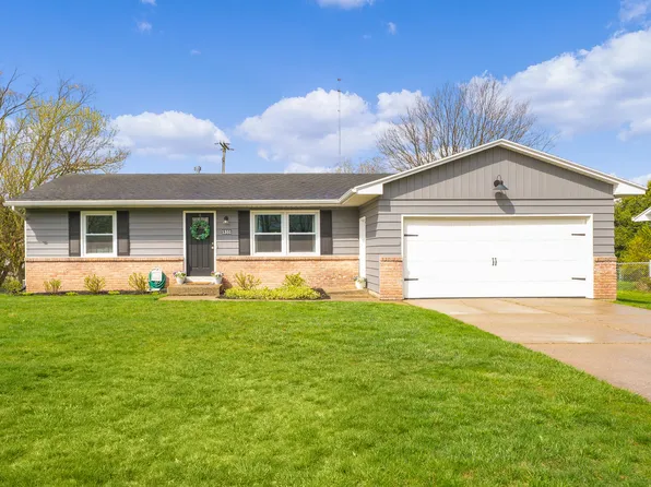 1351 W Eventide Dr NE, Grand Rapids, MI 49505