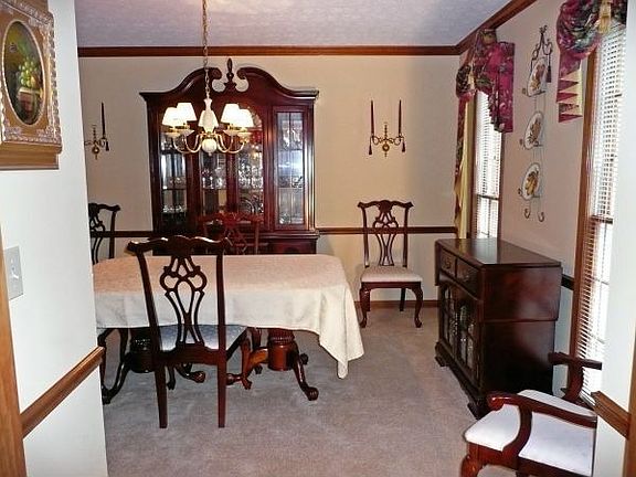 Beautiful Formal Dining Room