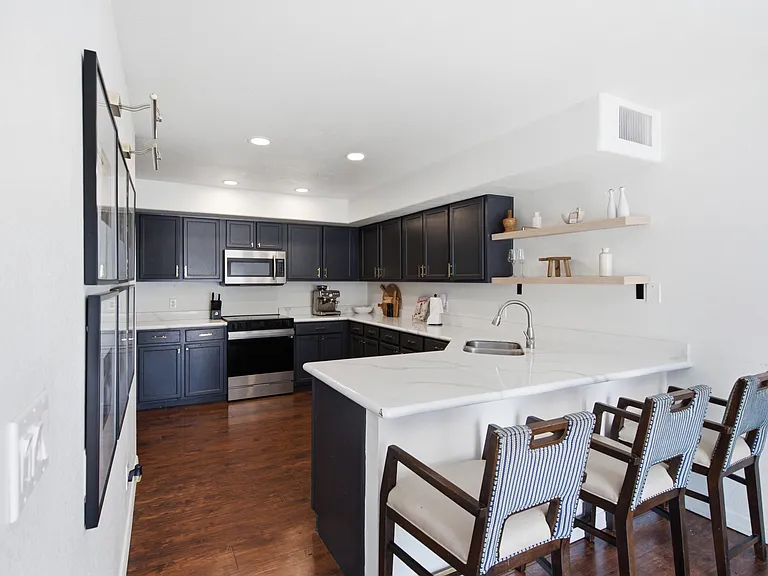 1195 W Salmon Ct — Photo 9
