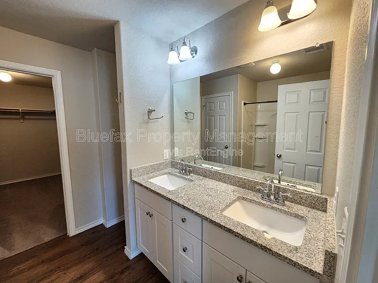6811 Freedom Hls — Photo 18