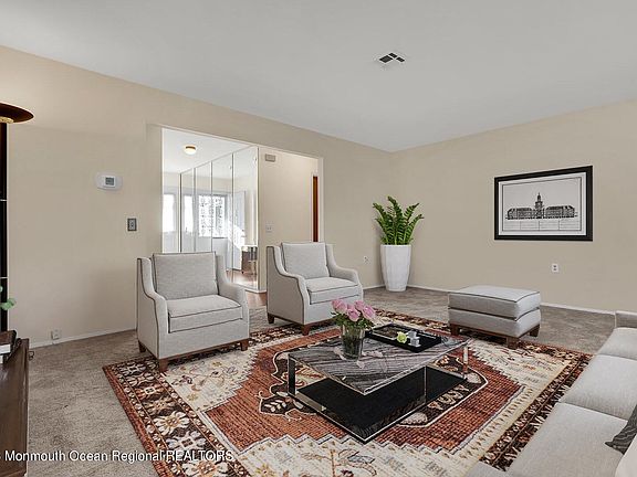 5th image of 20 Longdenville St