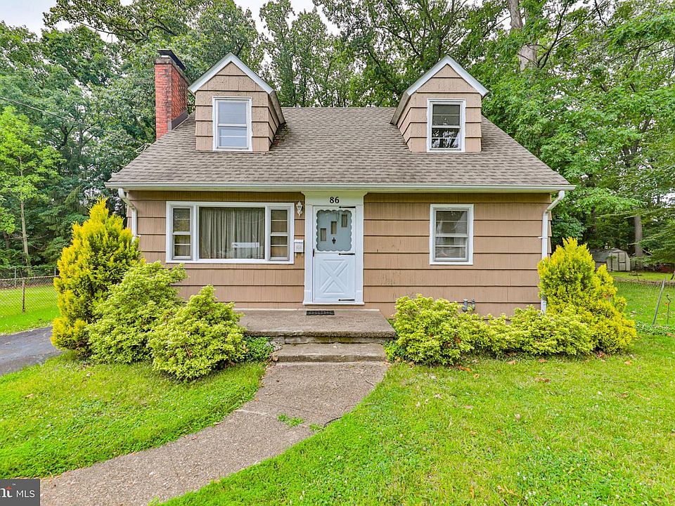 1st image of 86 Ridgewood Ave