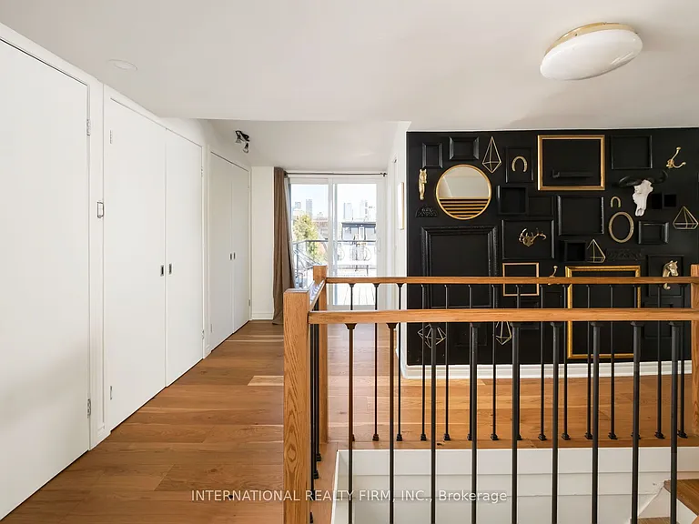 319 Markham St — Photo 18