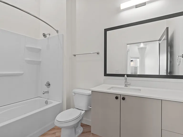 800 E 620 S — Photo 127