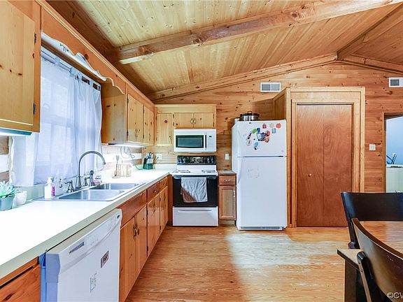 4th image of 59 Oak Haven Ln