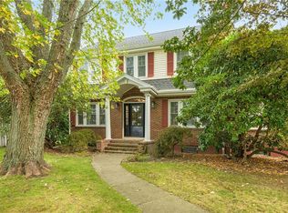 10 Evergreen Ave, Middletown, RI 02842