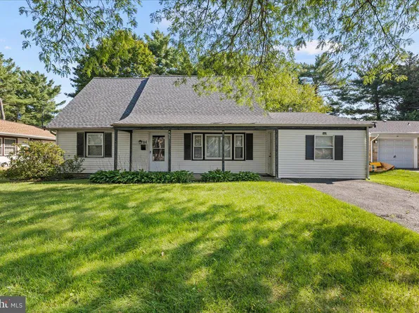 84 Gaffney Ln, Willingboro, NJ 08046