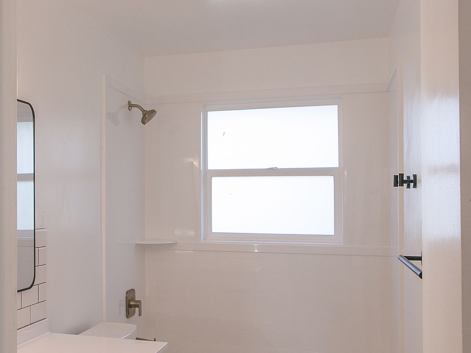 Main hallway bathroom