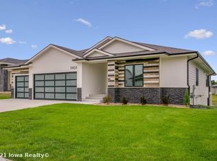 1903 Serenity Cir, Norwalk, IA 50211