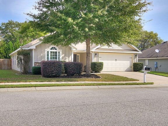 3rd image of 3104 Alexandria Dr