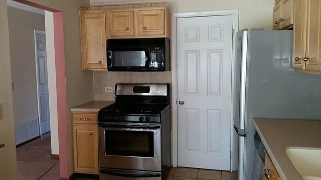 2nd image of 275 Stonehill Ln Unit C2