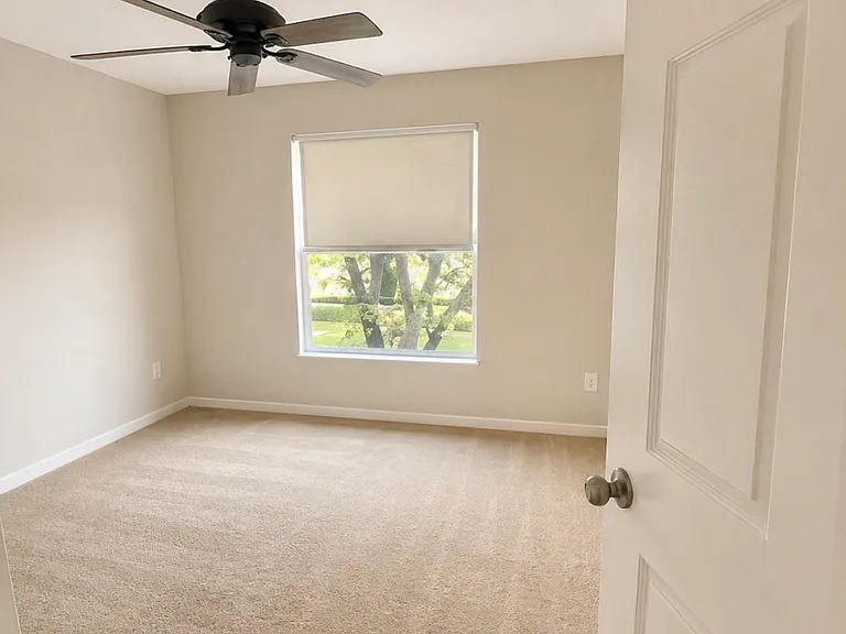 120 Quail Forest Blvd #120 — Photo 5