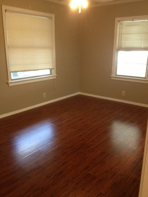 2nd image of 207 Clara St