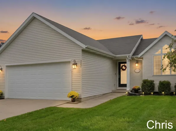 3051 Woodglen St NW, Grand Rapids, MI 49504