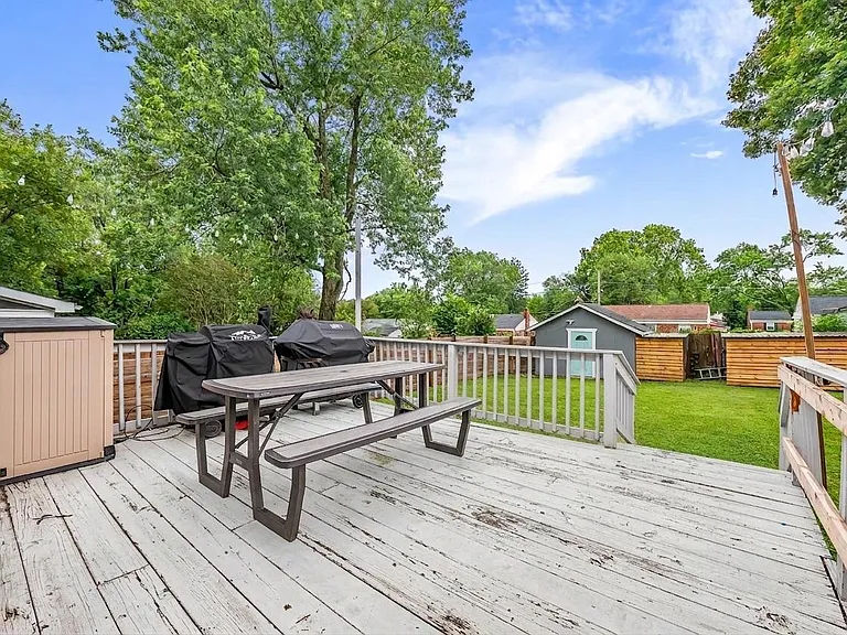 4610 Coachway Dr — Photo 24