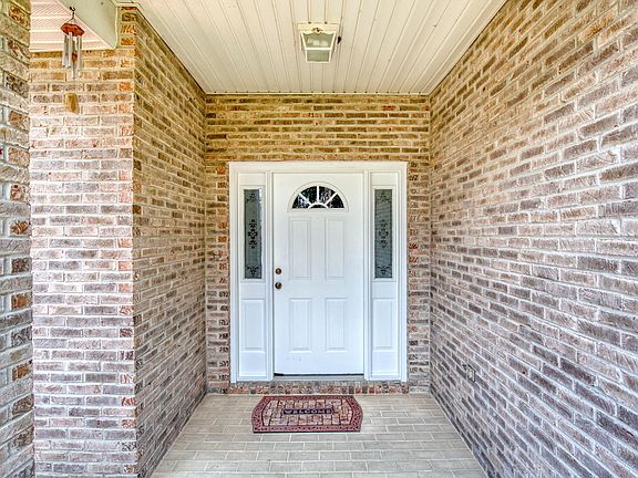 2nd image of 11 Blockhouse Ct