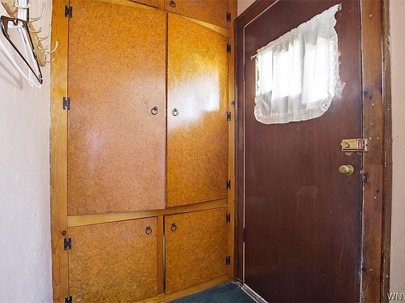 3rd image of 442 Schiller St