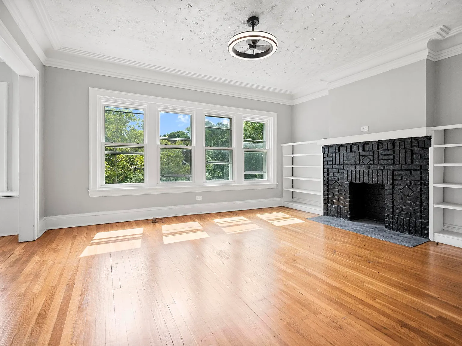 3 bed, 1314 sqft, $1,600 — Photo 3