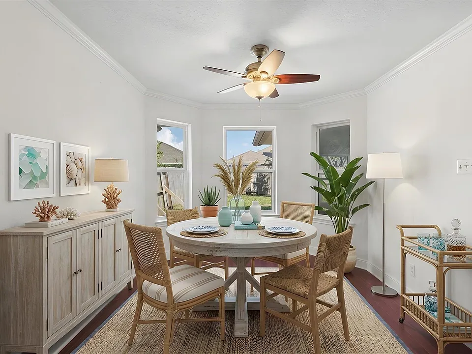 11 Clara Barton Ln