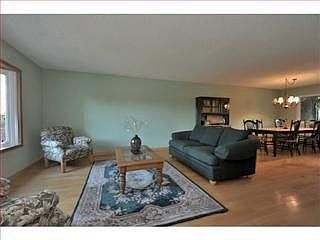 4th image of 124 Park Sharon Dr