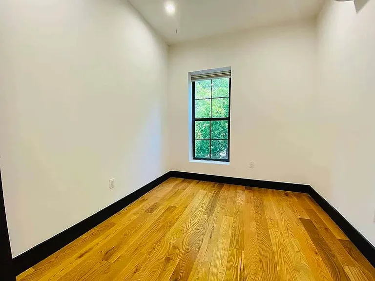 758 Putnam Ave #3A — Photo 3