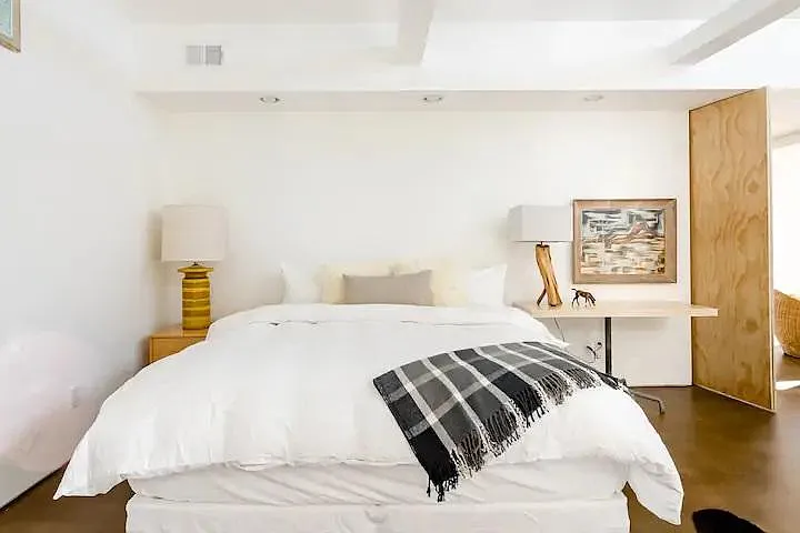 6419 Valley View St — Photo 32