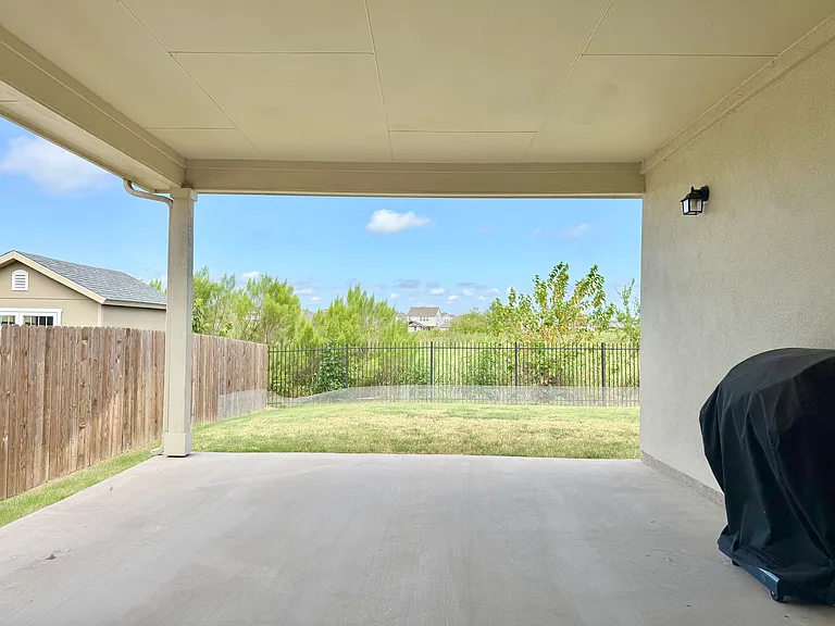 17712 Gilberto Dr — Photo 24