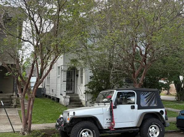 2034 Broadway St, New Orleans, LA 70118