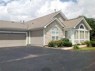 22 Edinburgh Village Dr, Dayton, OH 45458