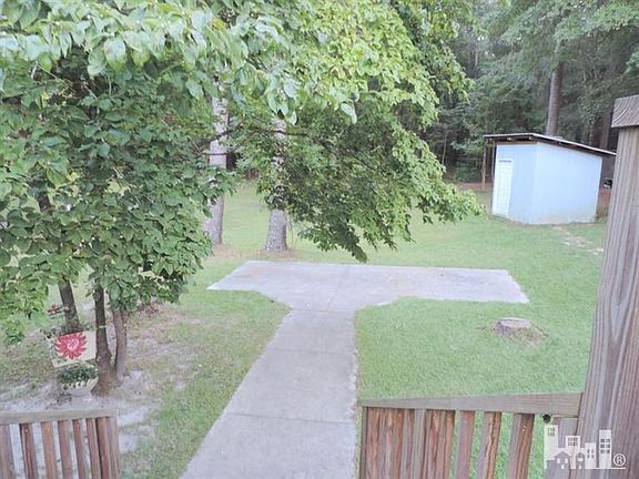 3rd image of 1036 Hickory Dr NE