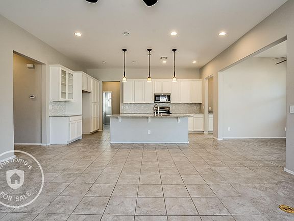 3rd image of 7919 E Boise St