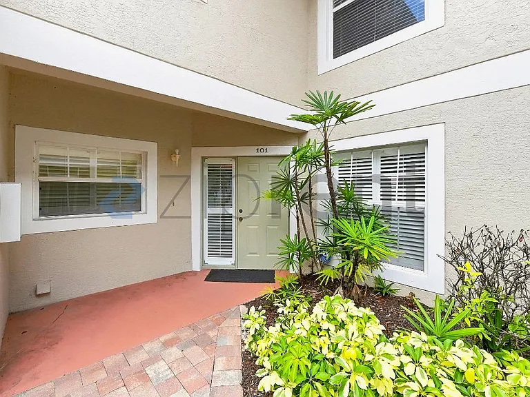 5305 Andover Dr #101 — Photo 2
