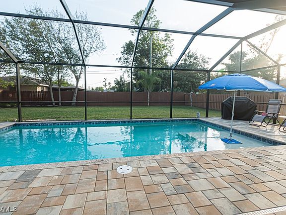 4th image of 1562 Alhambra Dr