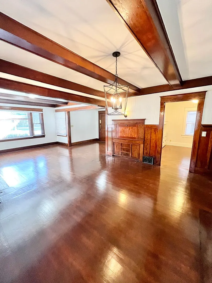 1243 E Ocean Blvd — Photo 2