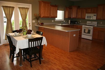 Ample cabinets in Kitchen