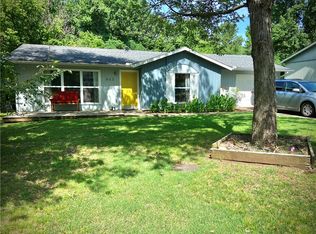 863 S Wood Ave, Fayetteville, AR 72701