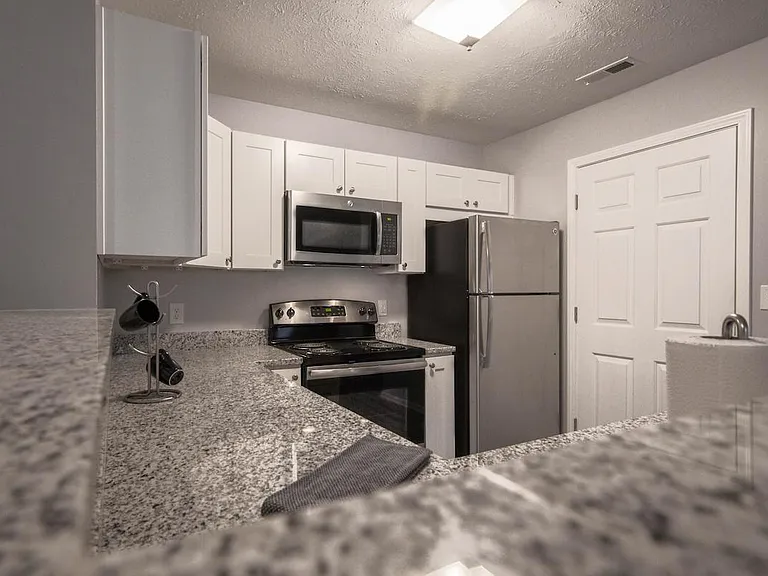 Westwood Pines Apartments — Photo 4