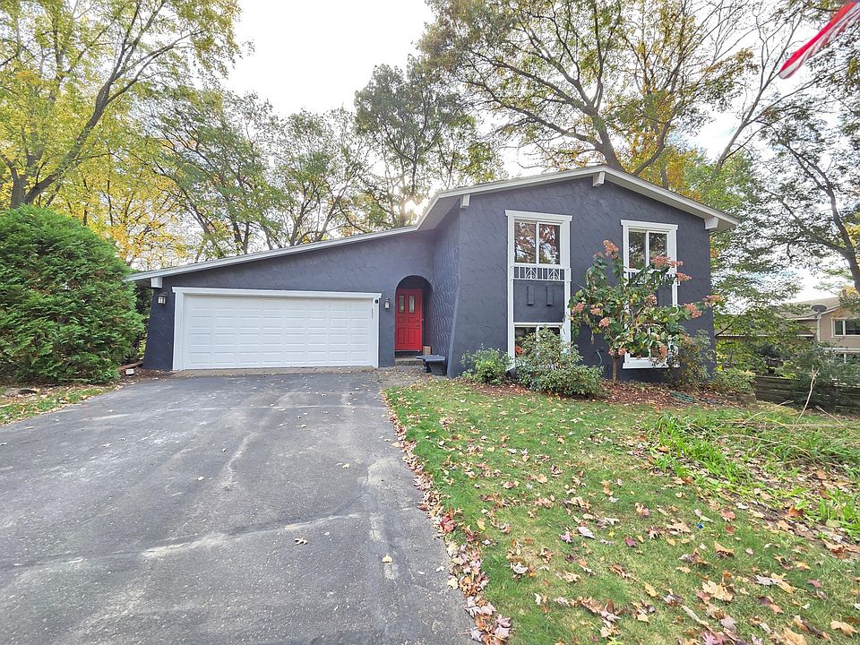 1st image of 4174 Oak Crest Dr