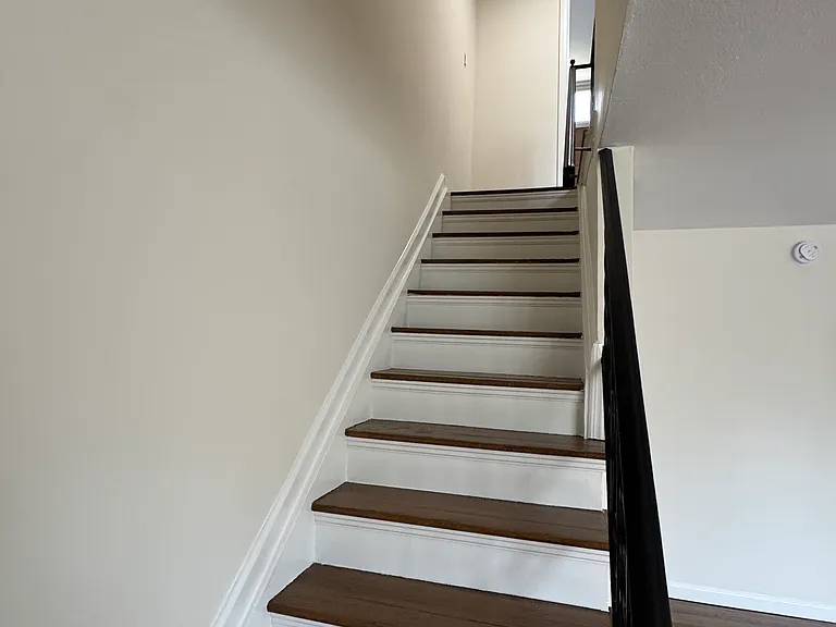 Gilbert Ave — Photo 6