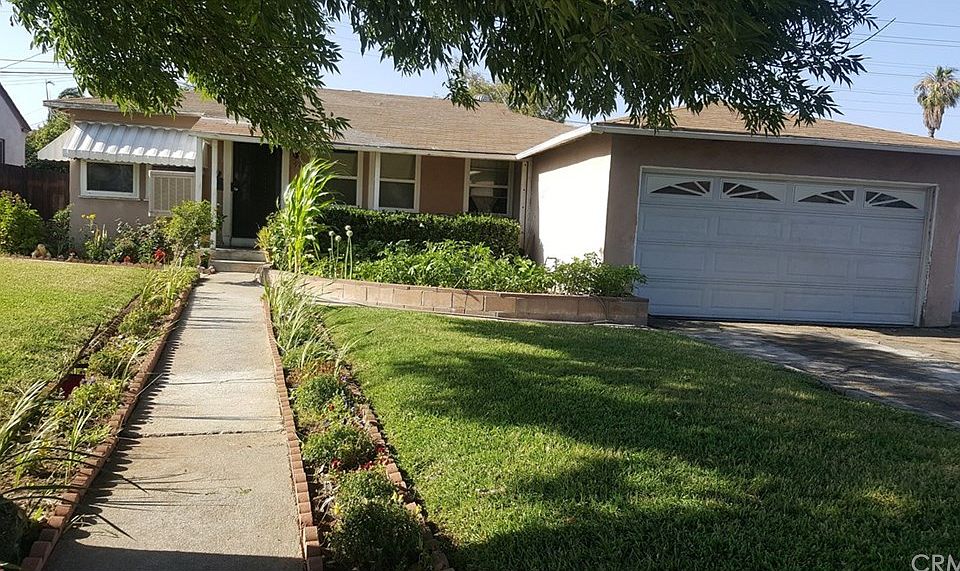 1st image of 939 E Rosewood Ct