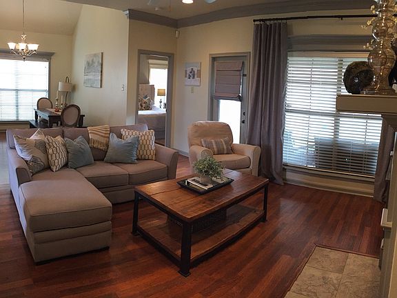 5th image of 407 Blackwater River Dr