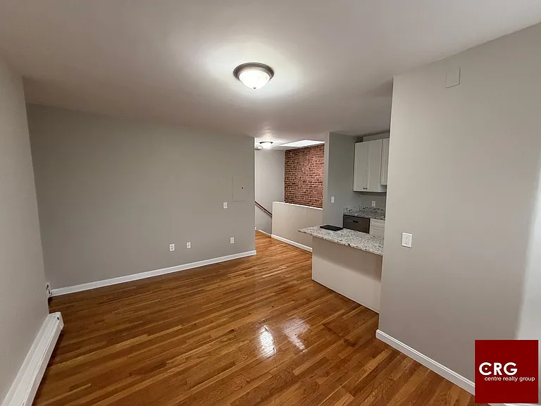 181 Washington Ave #A — Photo 5