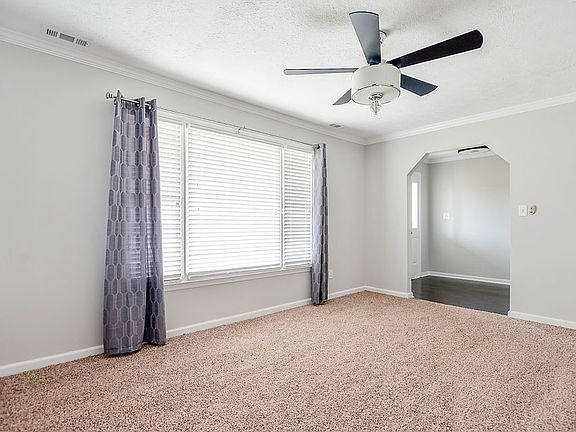 5th image of 822 Schley Dr