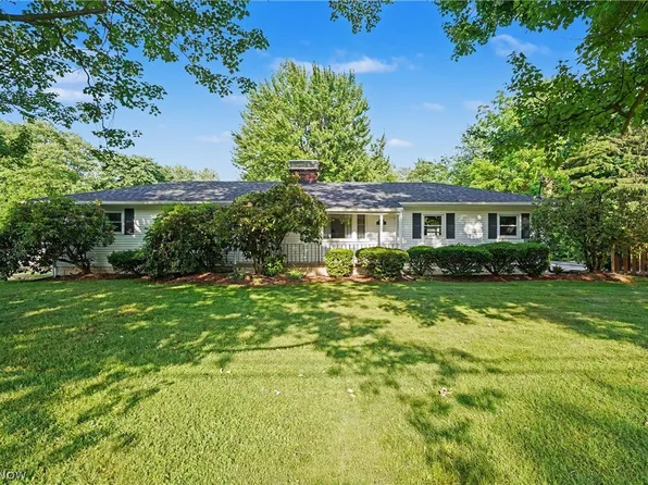 1974 Silver Fox Ln NE, Warren, OH 44484