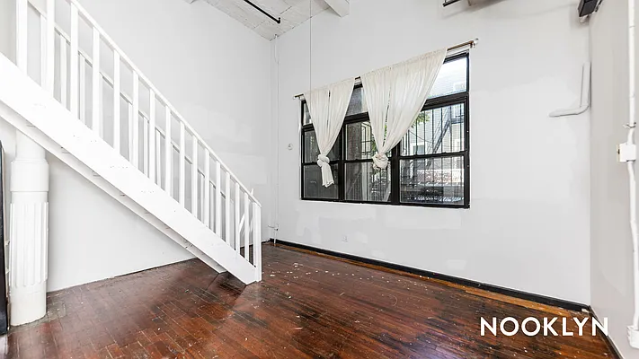 Rented by Nooklyn NYC LLC | media 23