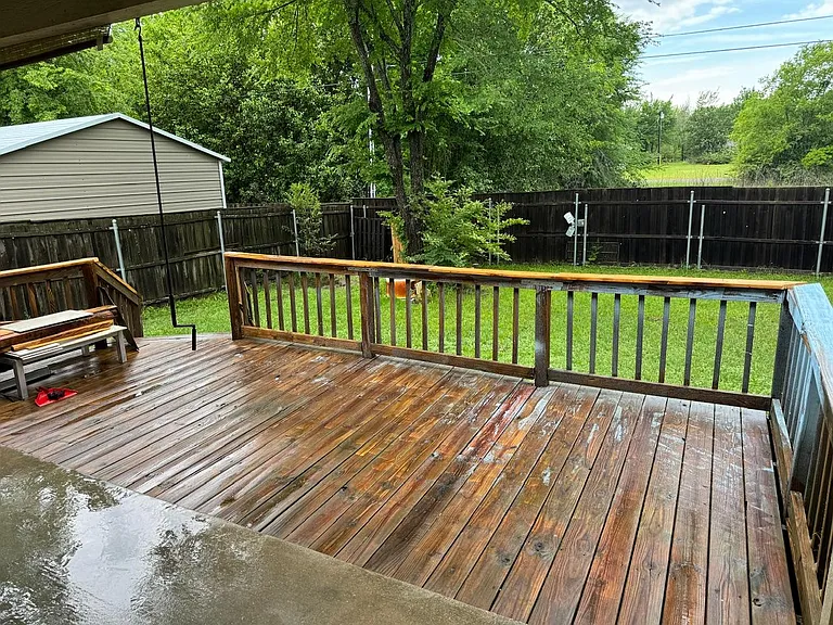 207 Anchor Ln — Photo 2