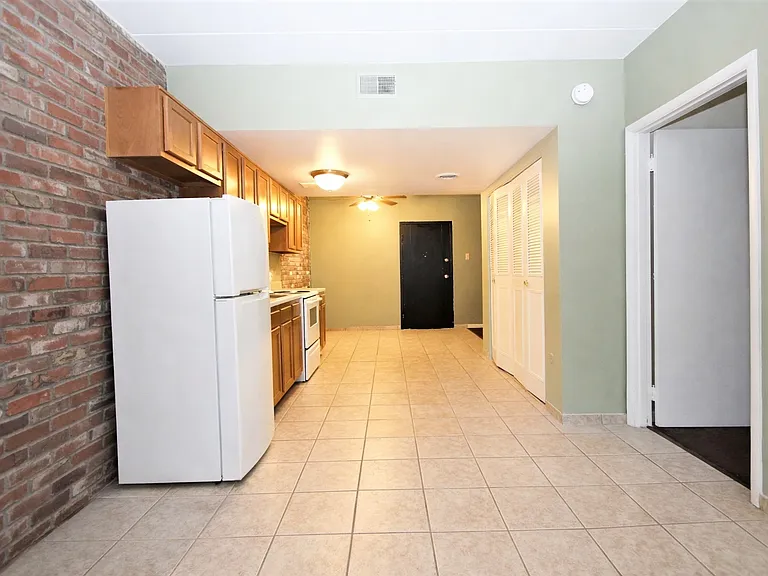 1-Bed/1-Bath (Unit 3)